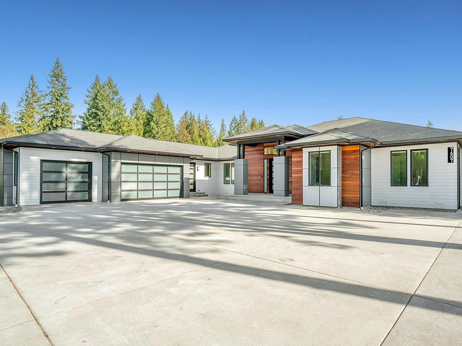 ProVia — Opening a B2B manufacturer to homeowners
